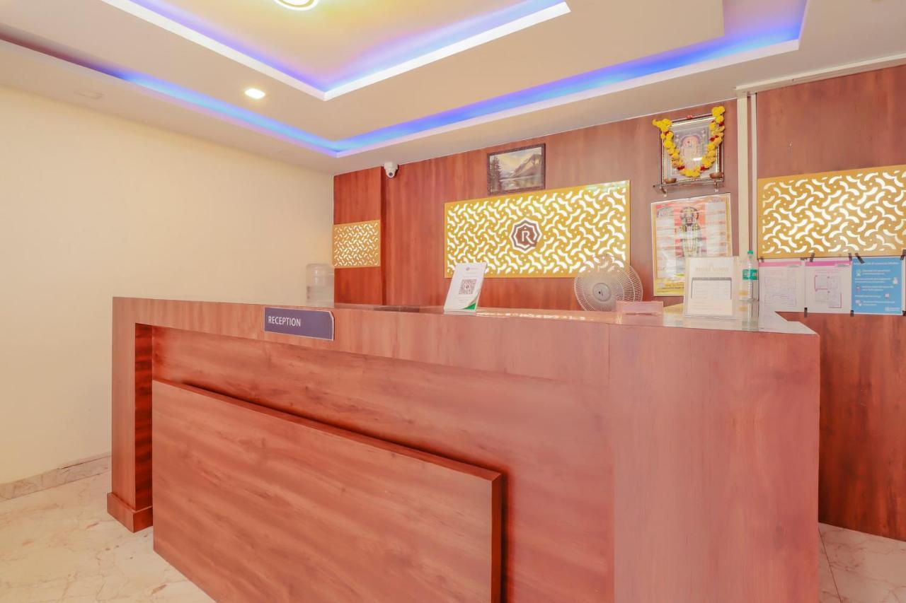 Oyo Flagship 80044 Royal Wood Deluxe Бангалор Екстериор снимка